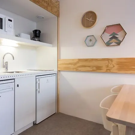 Varet Apartment *