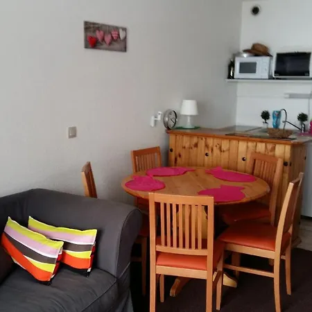 Varet Apartment *